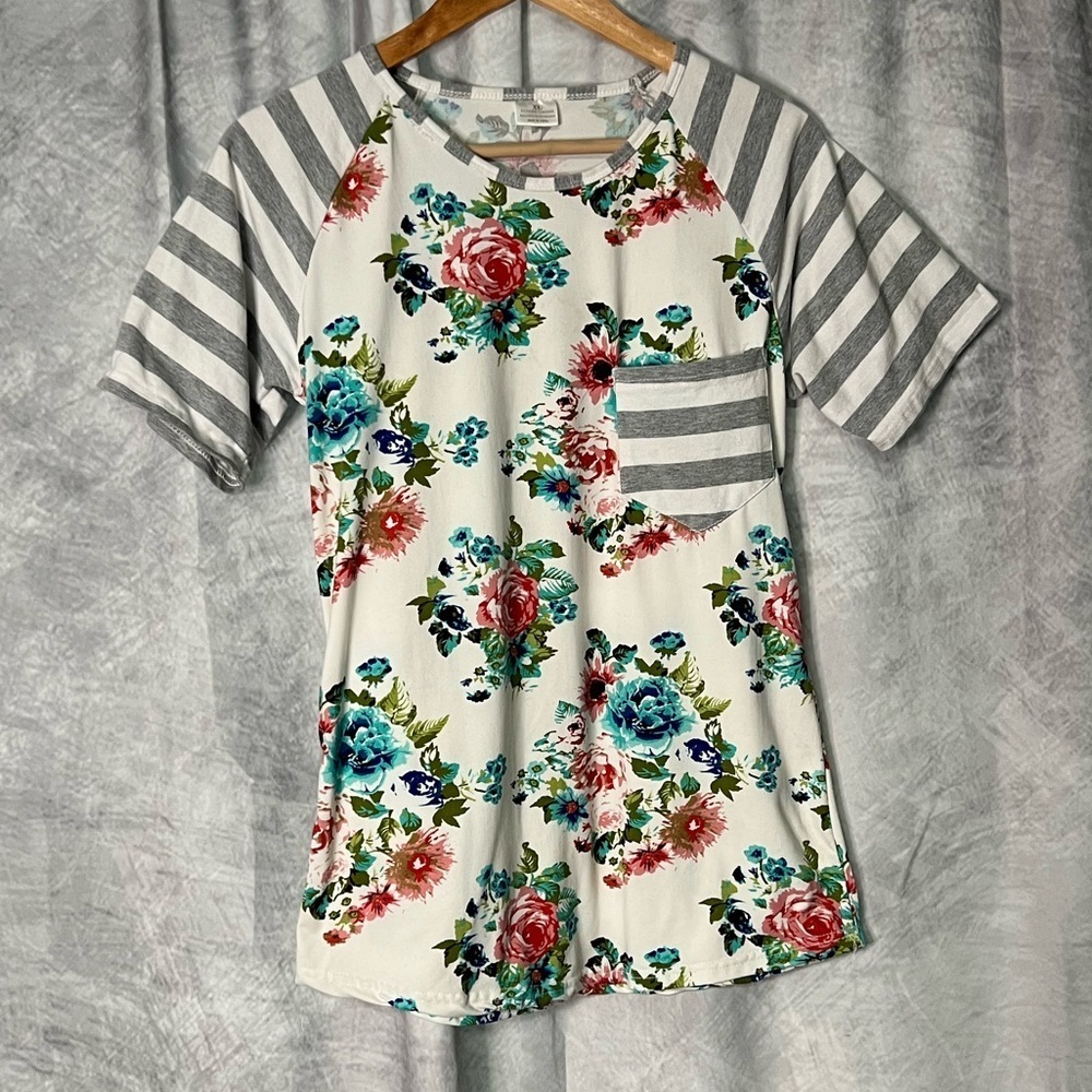 Floral Print Top with Grey & White Striped Sleeves and Pocket - fits like MED